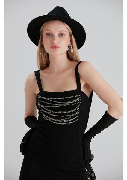 Kadın Kalın Askılı Sırt ve Zincir Detaylı Midi Boy Yırtmaçlı Spor Şık Siyah Elbise indirimleri