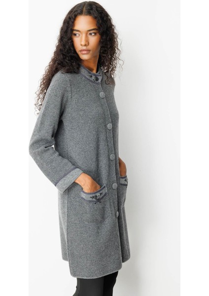 Kadın Dik Yaka Kolu ve Cebi Nakış Işlemeli Uzun Yün Kaban Füme