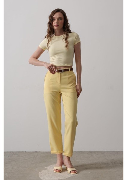 Kemerli Havuç Pantolon - Ekru