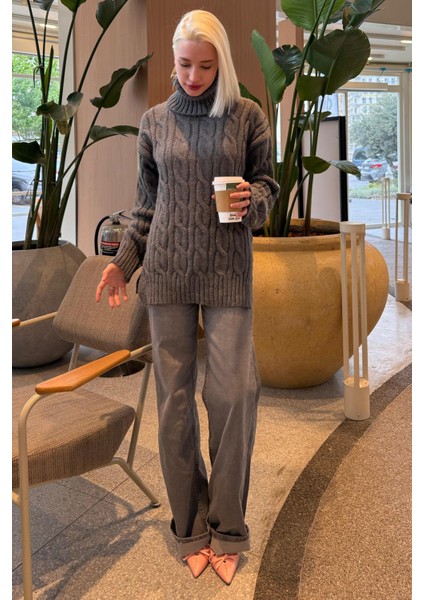 Antrasit Boğazlı Triko Kazak MG2376 modelleri