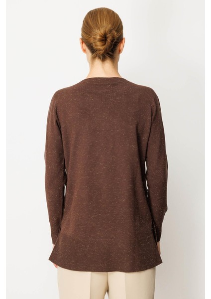 Kadın Sıfır Yaka Dikişsiz Yanları Düğmeli Simli Kazak Kahve modelleri