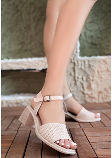 Laera Bej Cilt Topuklu Sandalet