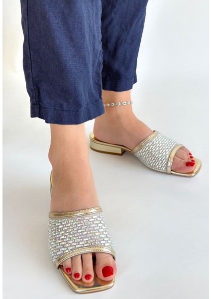 Ortu Gold Cilt Işlemeli Terlik