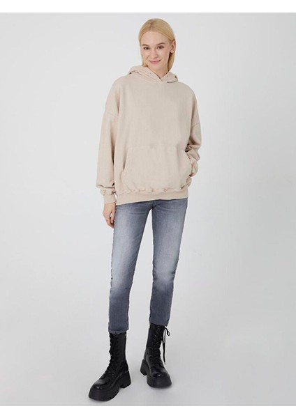 Kadın Soluk Efektli Oversıze Bej Sweatshırt