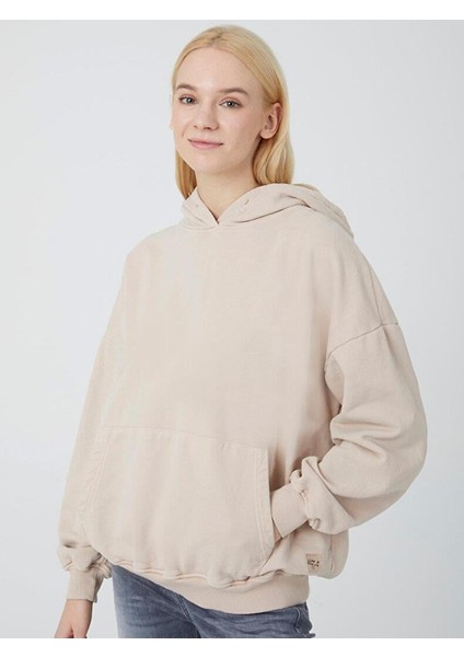 Kadın Soluk Efektli Oversıze Bej Sweatshırt