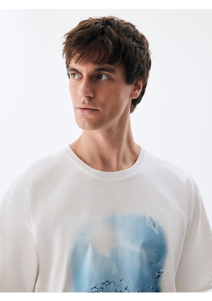 ErkekLogolu Baskılı Beyaz T-shırt