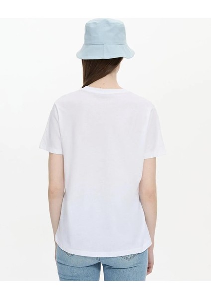 Kadın Regular Sıgnlı Kısa Kollu Beyaz T-shırt