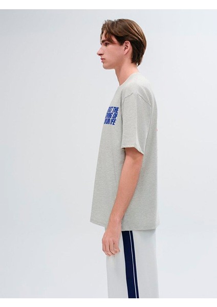 Rodobe Erkek Basic Sırt Baskılı Rahat Kesim Beyaz T-shirt 1225842826089