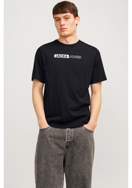 Erkek Gögüs Baskili Tisört - Corplogo