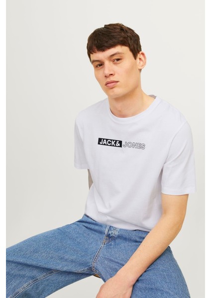 Erkek Gögüs Baskili Tisört - Corplogo