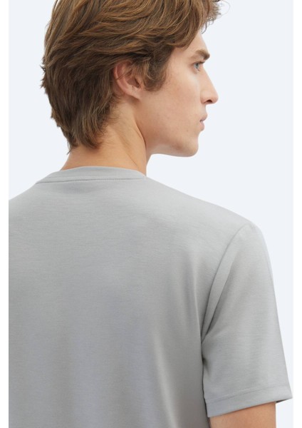 Gri Düz Bisiklet Yaka T-Shirt indirimleri