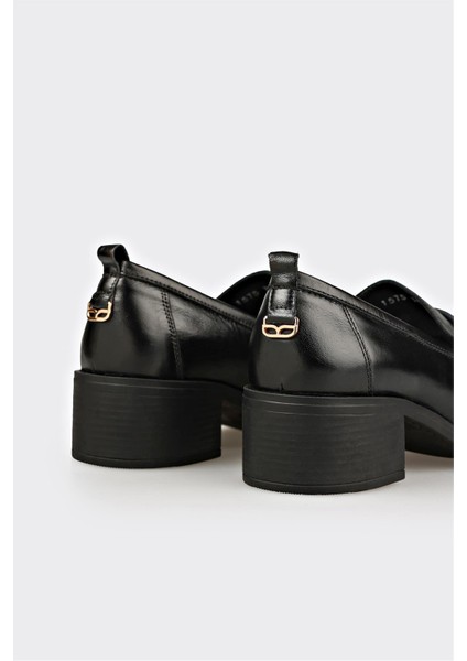 Siyah Deri Kadın Günlük Ayakkabı fırsatları