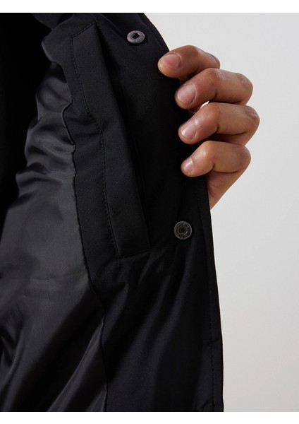 Xsıde Siyah Standart Kalıp Kolej Yaka Erkek Şişme Yelek fırsatları