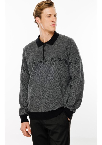 Erkek Polo Yaka Göğsü Baklava Desenli Yün Kazak Siyah