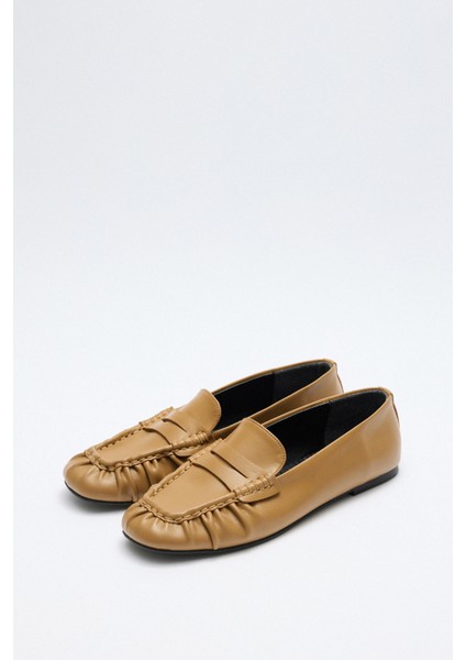 Loafer 2510 - Büzgülü Detaylı Karamel Kadın Loafer