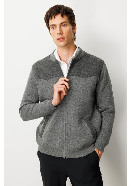 Erkek Hakim Yaka Göğsü ve Cebi Keçe Triko Yün Mont Füme