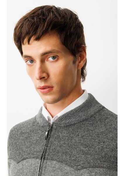 Erkek Hakim Yaka Göğsü ve Cebi Keçe Triko Yün Mont Füme fırsatları