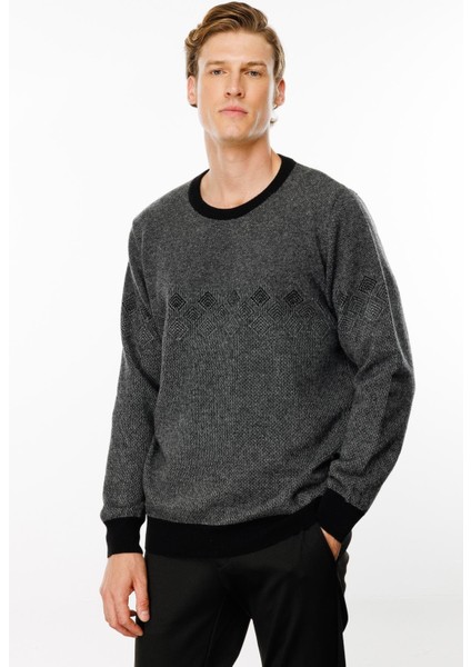 Erkek Sıfır Yaka Göğsü Baklava Desenli Yün Kazak Siyah modelleri