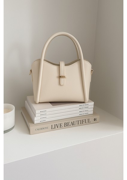 Kadın Gold Aksesuar Detaylı Üç Bölmeli Tasarım Çıkarılabilir Makyaj Çantalı El ve Omuz Çantası Roma