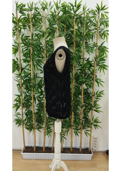 Kadın Askılı Yakalı Desenli Triko Bluz