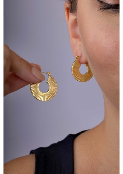 Şeritli Halka Model Altın Kaplama Çelik Kadın Küpe modelleri