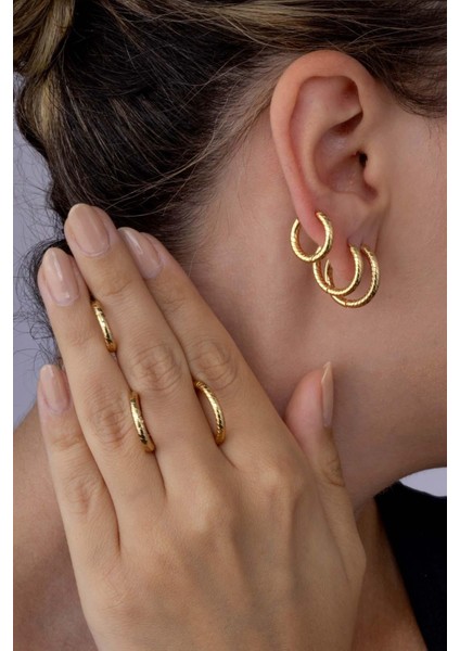 Çizgi Desenli Altın Kaplama Çelik Üçlü Kadın Küpe