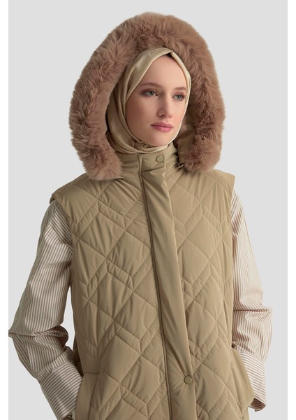 Trend Kürk Kapüşonlu Kapitone Yelek 25KT505 Bej