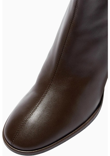 Aeyde Dorothy 65 Koyu Kahverengi Nappa Deri Bot, Yuvarlak Burun ve 65MM Topuk fırsatları