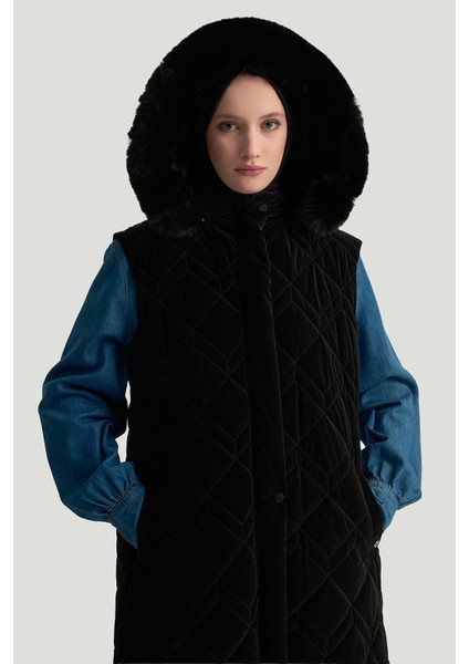 Trend Kürk Kapüşonlu Kapitone Yelek 25KT505 Siyah fırsatları