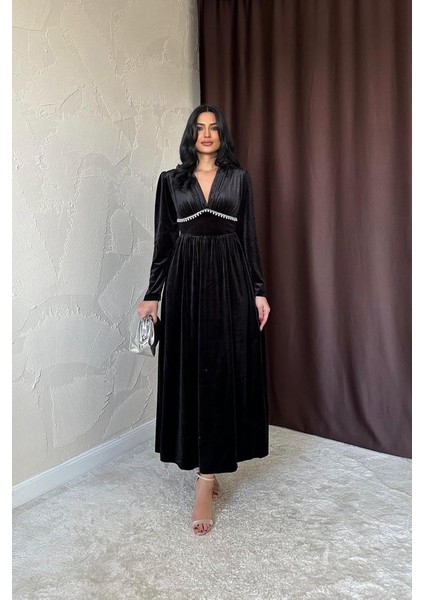 Siyah Göğüs Altı Taşlı Elbise