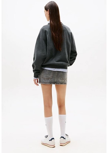 Kadın Boxy Fit Leopar Desenli Aplike Logolu Sweatshirt - Siyah modelleri