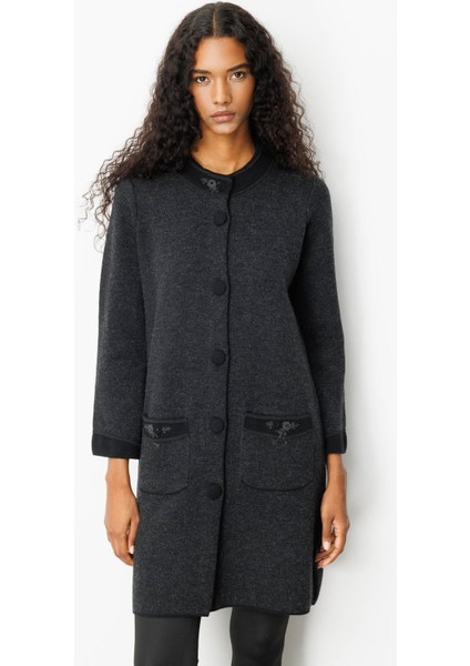 Kadın Dik Yaka Kolu ve Cebi Nakış Işlemeli Uzun Yün Kaban Siyah