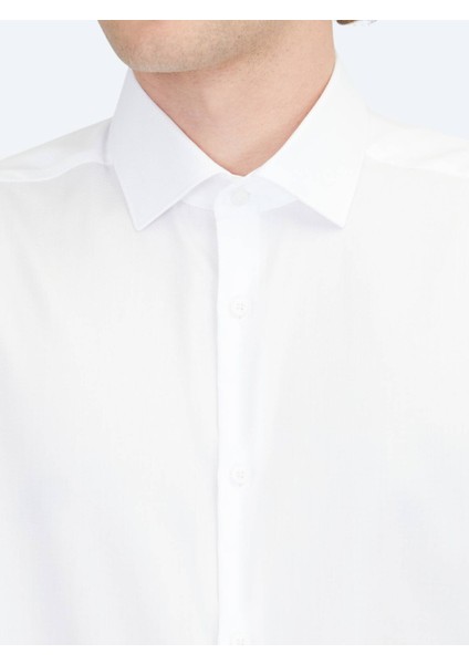Beyaz Regular Fit Dokuma Klasik %100 Pamuk Gömlek fırsatları