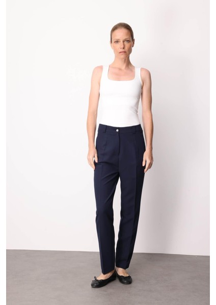 Kadın Çift Köprülü Fileto Cepli Kumaş Pantolon Lacivert