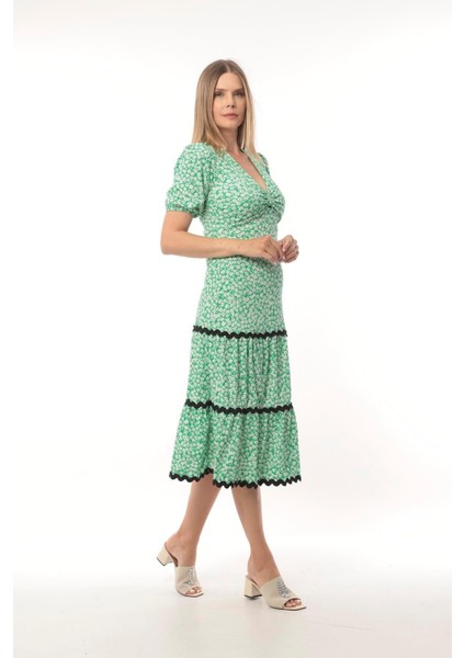 Kadın Çiçekli V Yaka Katlı Etekli Yeşil Spor Şık Yazlık Uzun Elbise modelleri