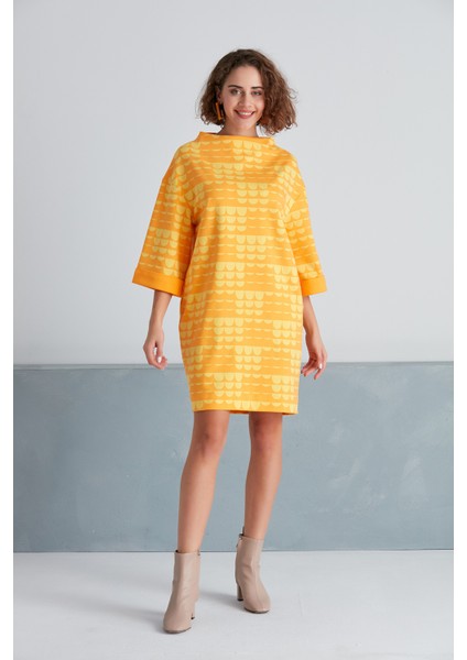 Kadın Turuncu Sarı Geometrik Desenli Oversize Büyük Beden Curve Spor Şık Elbise