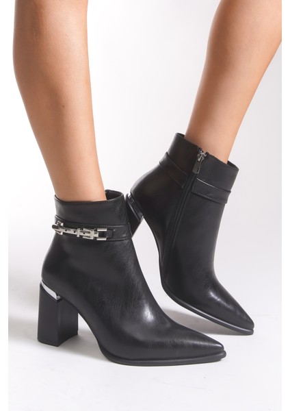 Kadın Sivri Burun Bot 0012062