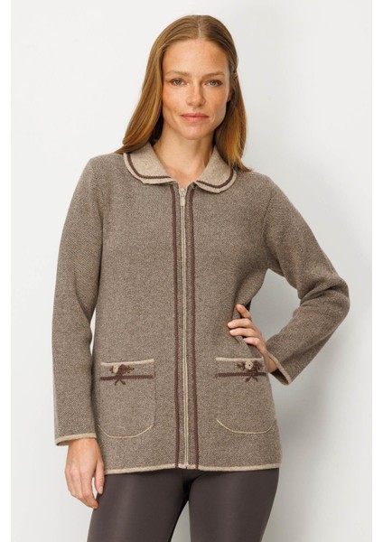 Kadın Polo Yaka Cebi Nakış Işlemeli Yün Hırka K.bej