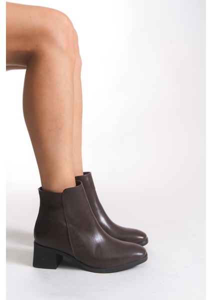 Thefheira Kadın Bot 0012600