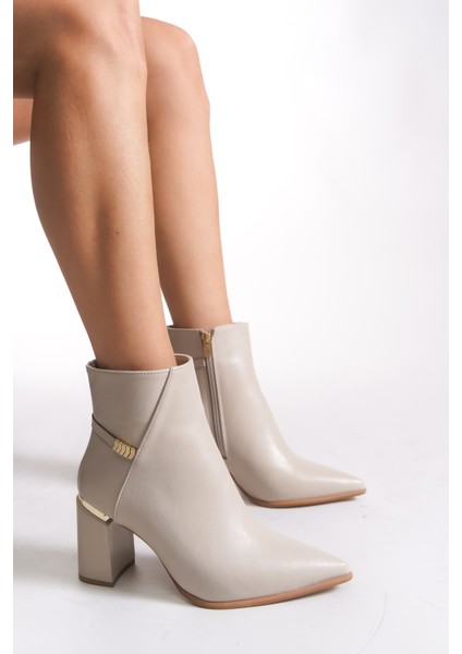 Kadın Sivri Burun Bot 0012060