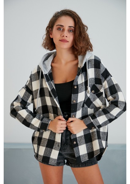 Kadın Siyah Beyaz Oduncu Oversize Ceket Gömlek
