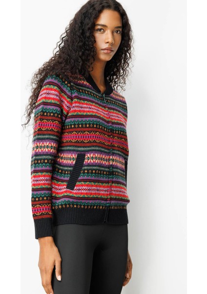 Kadın Hakim Yaka Jakarlı Yün Hırka Siyah fırsatları