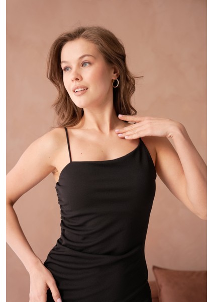 Kadın Askılı Asimetrik Yaka Yandan Büzgülü Mini Şık Gece Elbisesi indirimleri