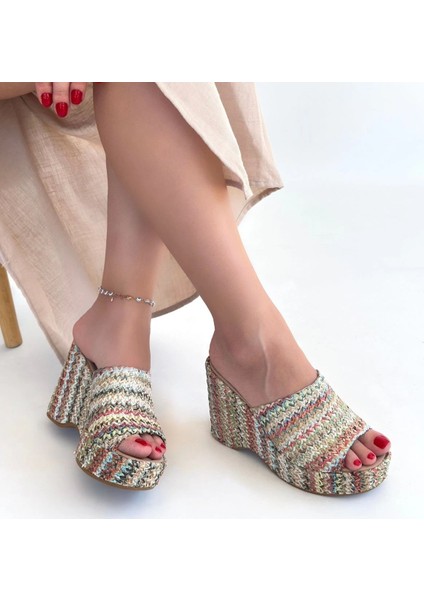 Tlay Kilim Desenli Dolgu Topuk Terlik fırsatları