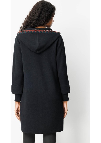 Kadın Kapüşonlu Önü Keçe Yün Kaban Siyah modelleri