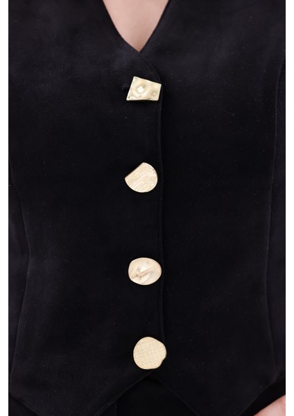 Güderi Aksesuarlı Düğmeli Yelekli Takım