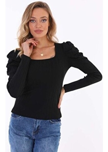 Kadın Siyah Kolu Pileli Büzgülü Prenses Kol Kare Yaka Bluz Kazak