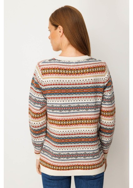 Kadın V Yaka Jakarlı Yün Hırka Kemik fırsatları