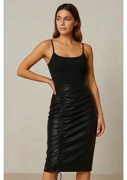 Önden Yırtmaçlı Ayarlanabilir Deri Etek