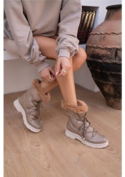 Linnest Kadın Nude Bot